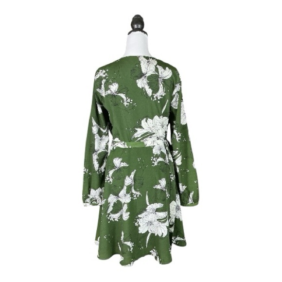 Voodoo Vixen Green & White Floral Print Long Sleeve Wrap Mini Dress 10/XL - Picture 3 of 8